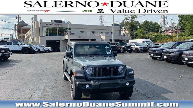 Photo of 2025 Anvil Clearcoat Jeep Wrangler