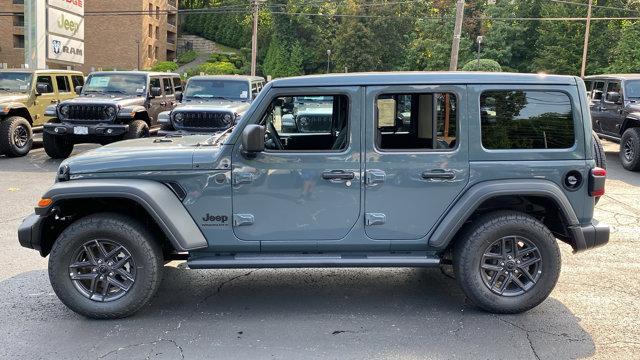 Photo of 2025 Anvil Clearcoat Jeep Wrangler