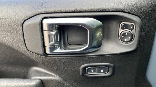 Photo of 2025 Anvil Clearcoat Jeep Wrangler