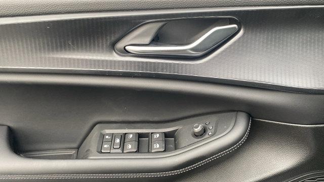 Photo of 2025 Silver Zynith Jeep Grand Cherokee