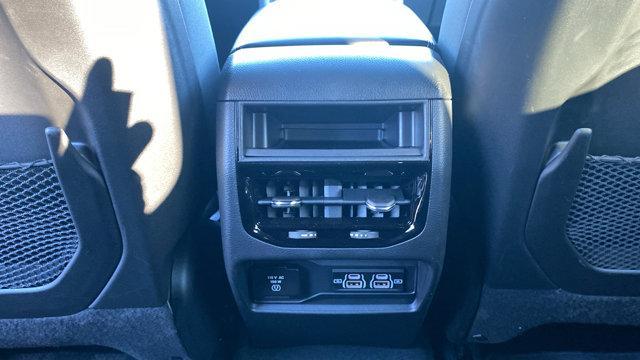 Photo of 2025 Bright White Clearcoat Jeep Grand Cherokee