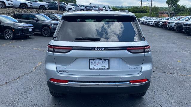 Photo of 2025 Silver Zynith Jeep Grand Cherokee