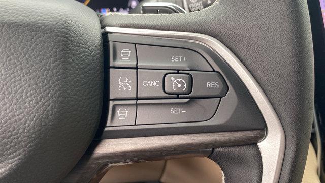 Photo of 2025 Baltic Gray Metallic Clearcoat Jeep Grand Cherokee
