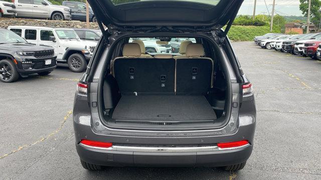 Photo of 2025 Baltic Gray Metallic Clearcoat Jeep Grand Cherokee