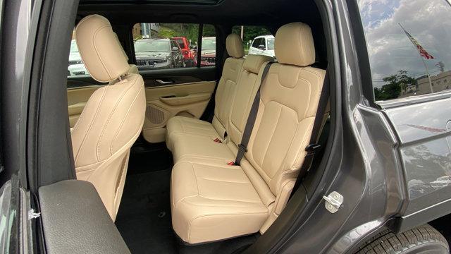 Photo of 2025 Baltic Gray Metallic Clearcoat Jeep Grand Cherokee
