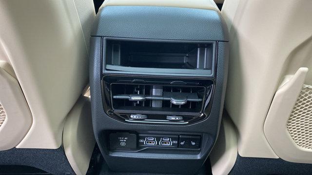 Photo of 2025 Baltic Gray Metallic Clearcoat Jeep Grand Cherokee