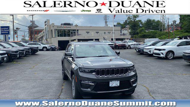 Photo of 2025 Baltic Gray Metallic Clearcoat Jeep Grand Cherokee