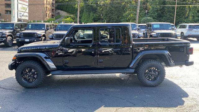 Photo of 2025 Black Clearcoat Jeep Gladiator