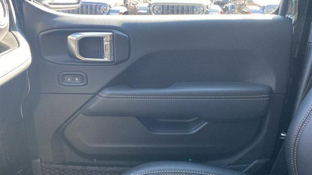 Photo of 2025 Black Clearcoat Jeep Gladiator