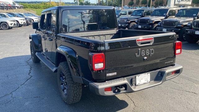 Photo of 2025 Black Clearcoat Jeep Gladiator