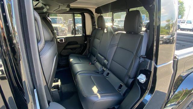 Photo of 2025 Black Clearcoat Jeep Gladiator
