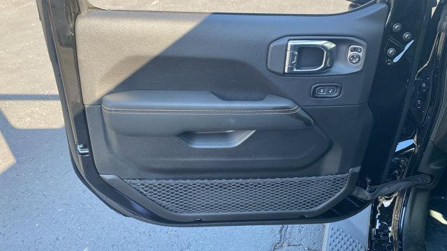 Photo of 2025 Black Clearcoat Jeep Gladiator