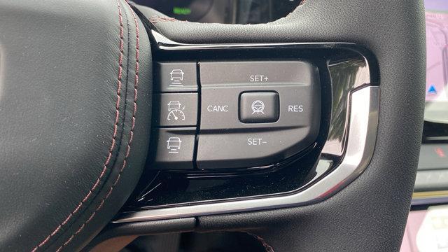 Photo of 2025 Diamond Black Crystal Pearlcoat Jeep Wagoneer S