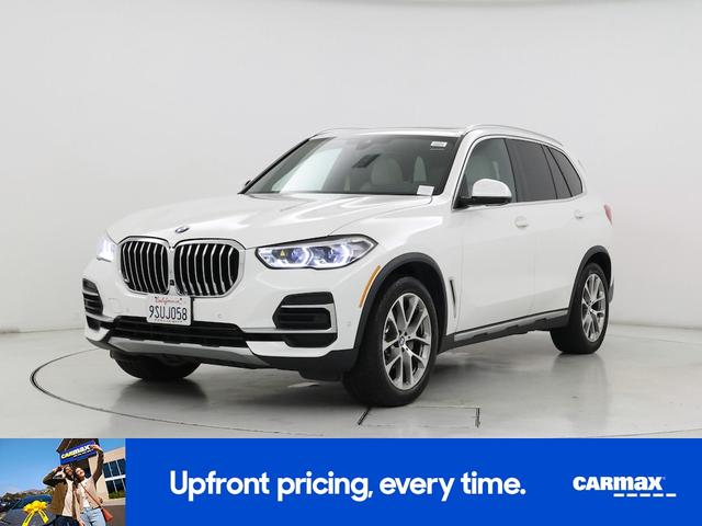 Photo of 2022 White BMW X5