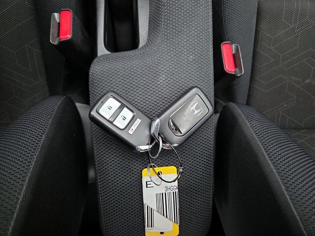 Photo of 2015 Blue Honda Fit