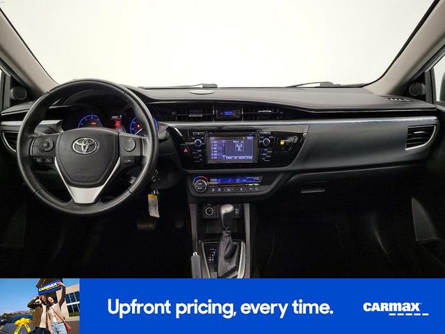 Photo of 2016 White Toyota Corolla