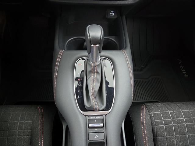 Photo of 2024 Gray Honda HR-V