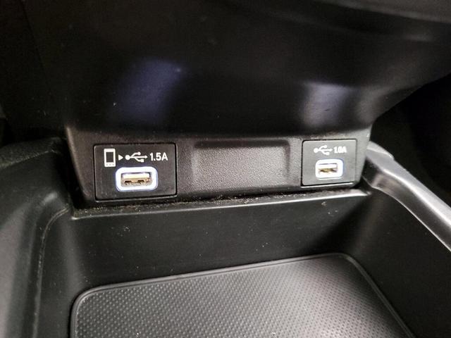 Photo of 2021 White Honda CR-V