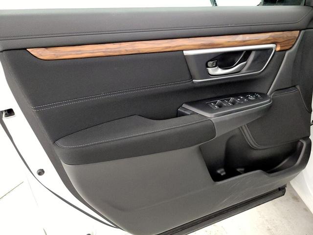 Photo of 2021 White Honda CR-V