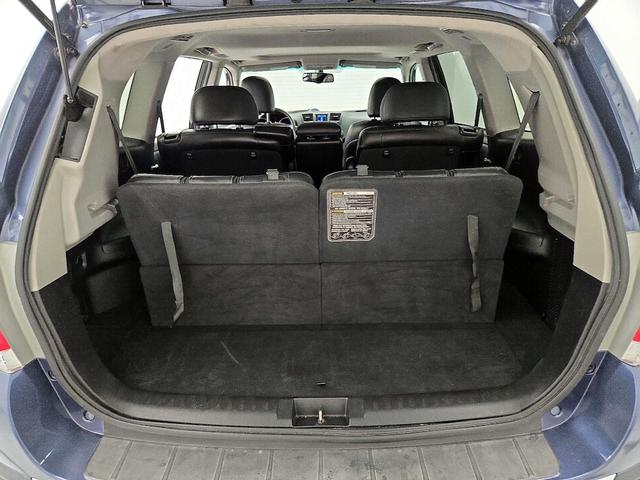 Photo of 2013 Blue Toyota Highlander