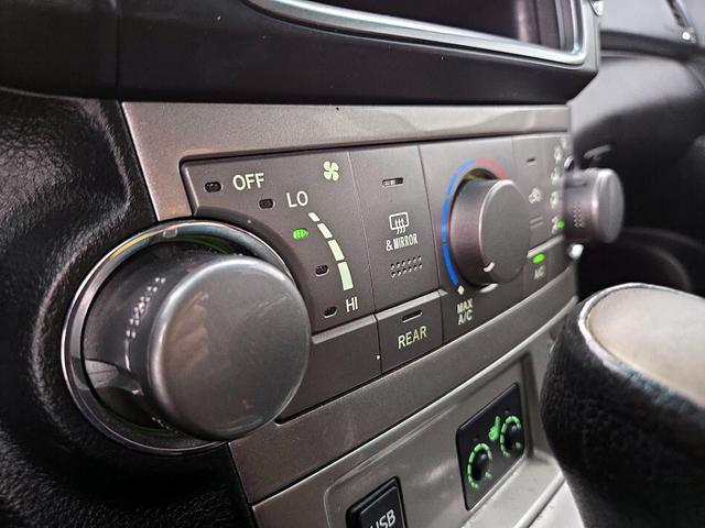 Photo of 2013 Blue Toyota Highlander
