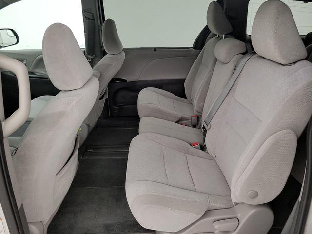 Photo of 2020 White Toyota Sienna