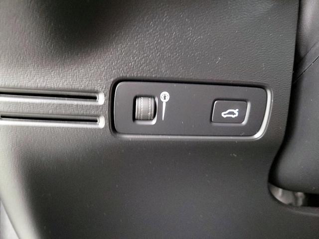 Photo of 2022 White Volvo XC40 Recharge Pure Electric