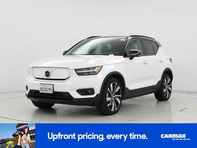 Photo of 2022 White Volvo XC40 Recharge Pure Electric