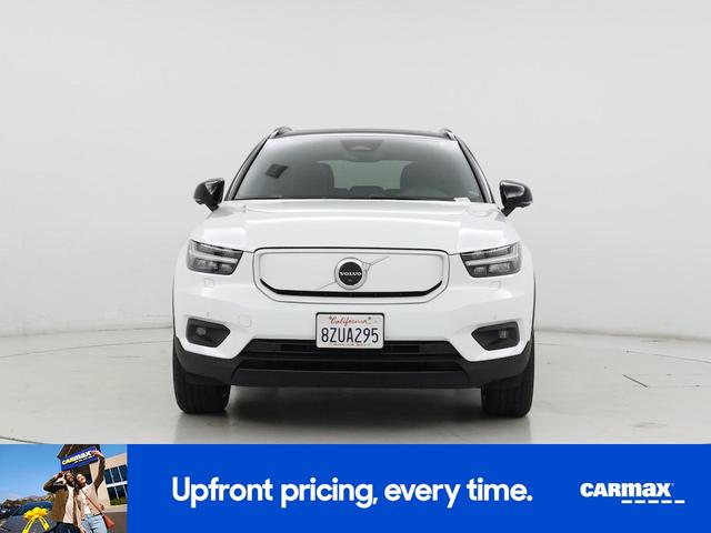 Photo of 2022 White Volvo XC40 Recharge Pure Electric