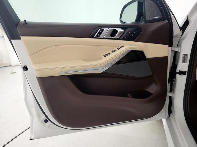 Photo of 2019 White BMW X5