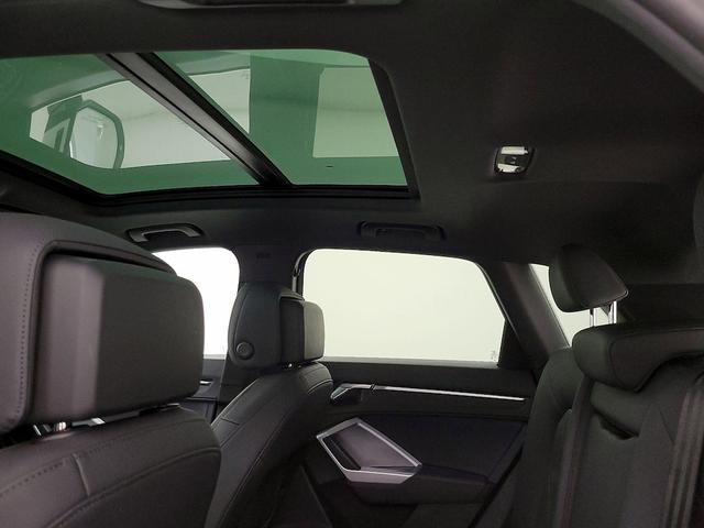Photo of 2021 White Audi Q3