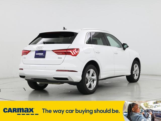 Photo of 2021 White Audi Q3