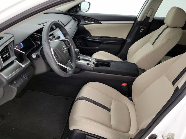 Photo of 2016 White Honda Civic