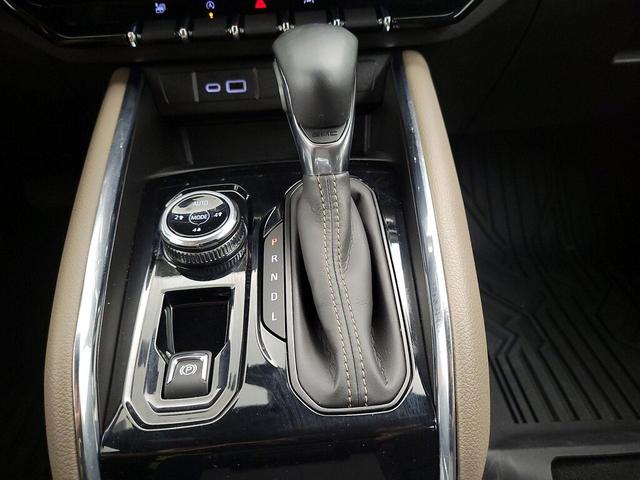 Photo of 2023 Black GMC Canyon