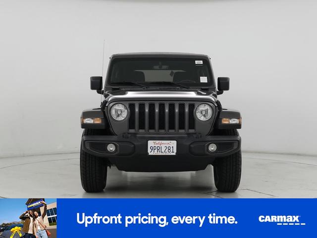Photo of 2021 Gray Jeep Wrangler