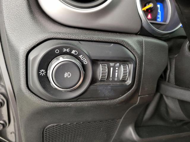 Photo of 2021 Gray Jeep Wrangler