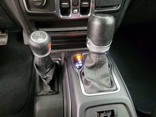 Photo of 2021 Gray Jeep Wrangler