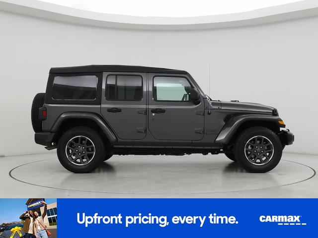 Photo of 2021 Gray Jeep Wrangler
