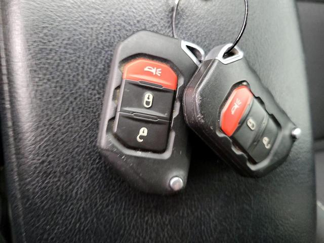 Photo of 2021 Gray Jeep Wrangler