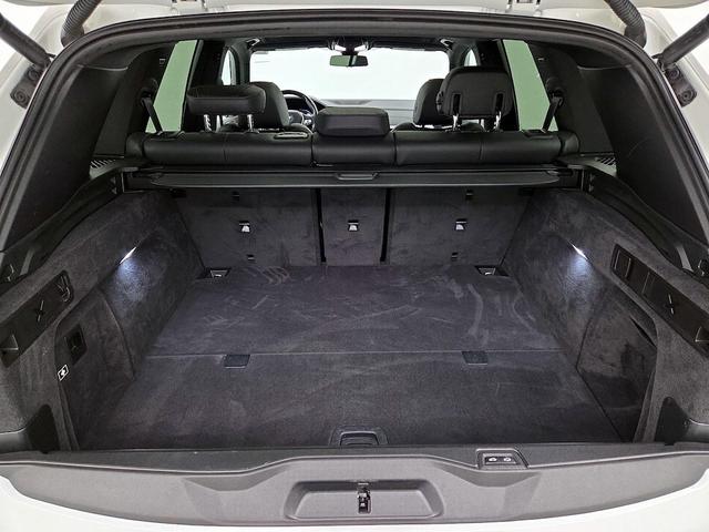 Photo of 2023 White BMW X5 PHEV