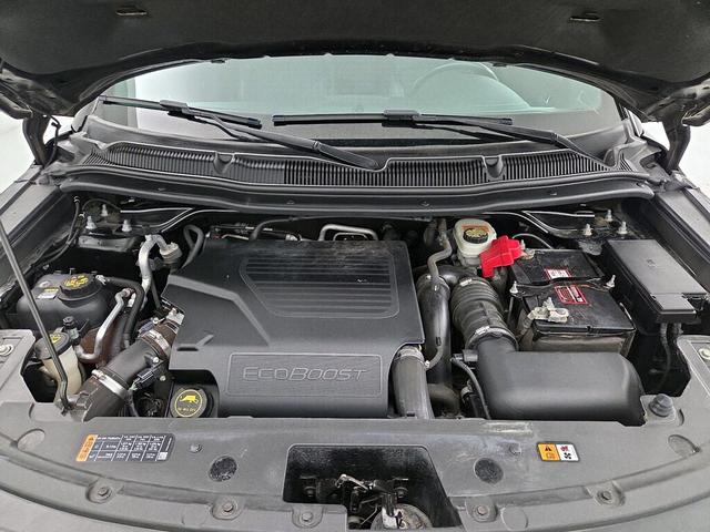 Photo of 2017 Black Ford Explorer