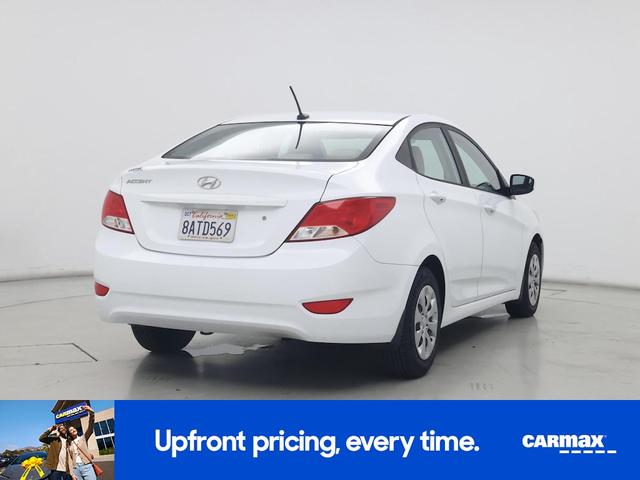 Photo of 2017 White Hyundai Accent