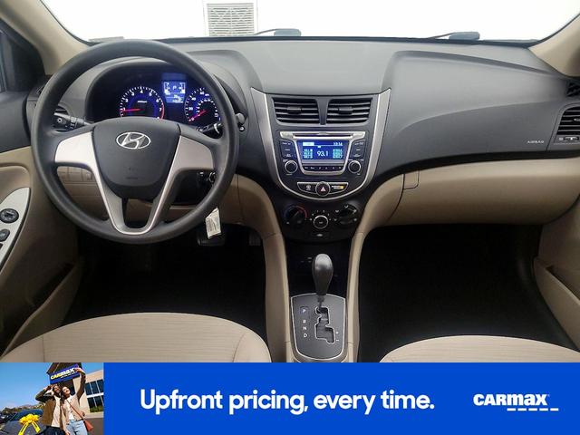Photo of 2017 White Hyundai Accent