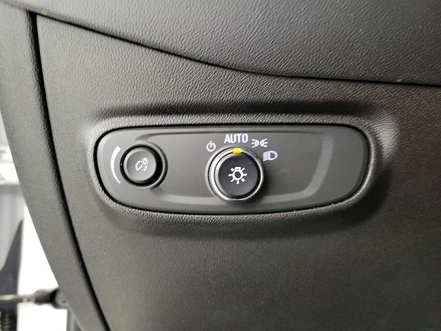 Photo of 2022 White Chevrolet Equinox