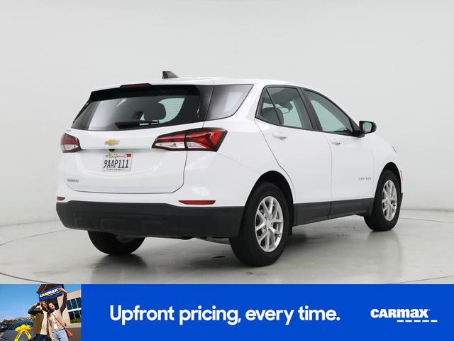 Photo of 2022 White Chevrolet Equinox