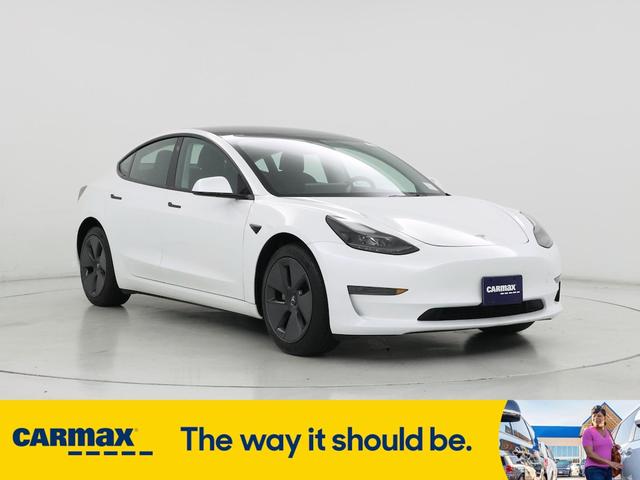 Photo of 2023 White Tesla Model 3