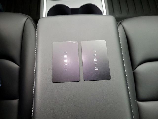Photo of 2023 White Tesla Model 3