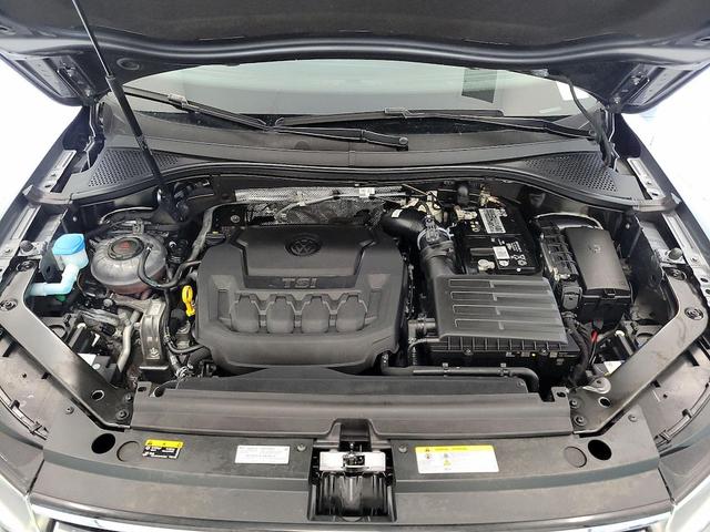 Photo of 2023 Gray Volkswagen Tiguan