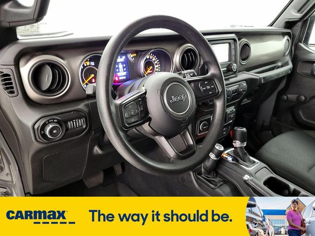 Photo of 2020 Gray Jeep Wrangler