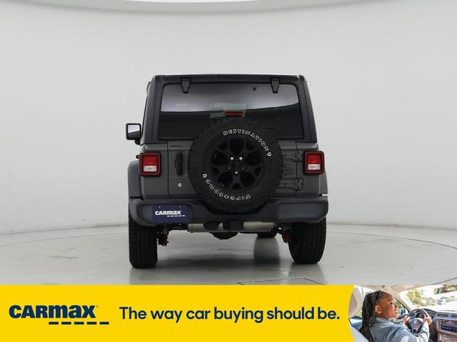 Photo of 2020 Gray Jeep Wrangler
